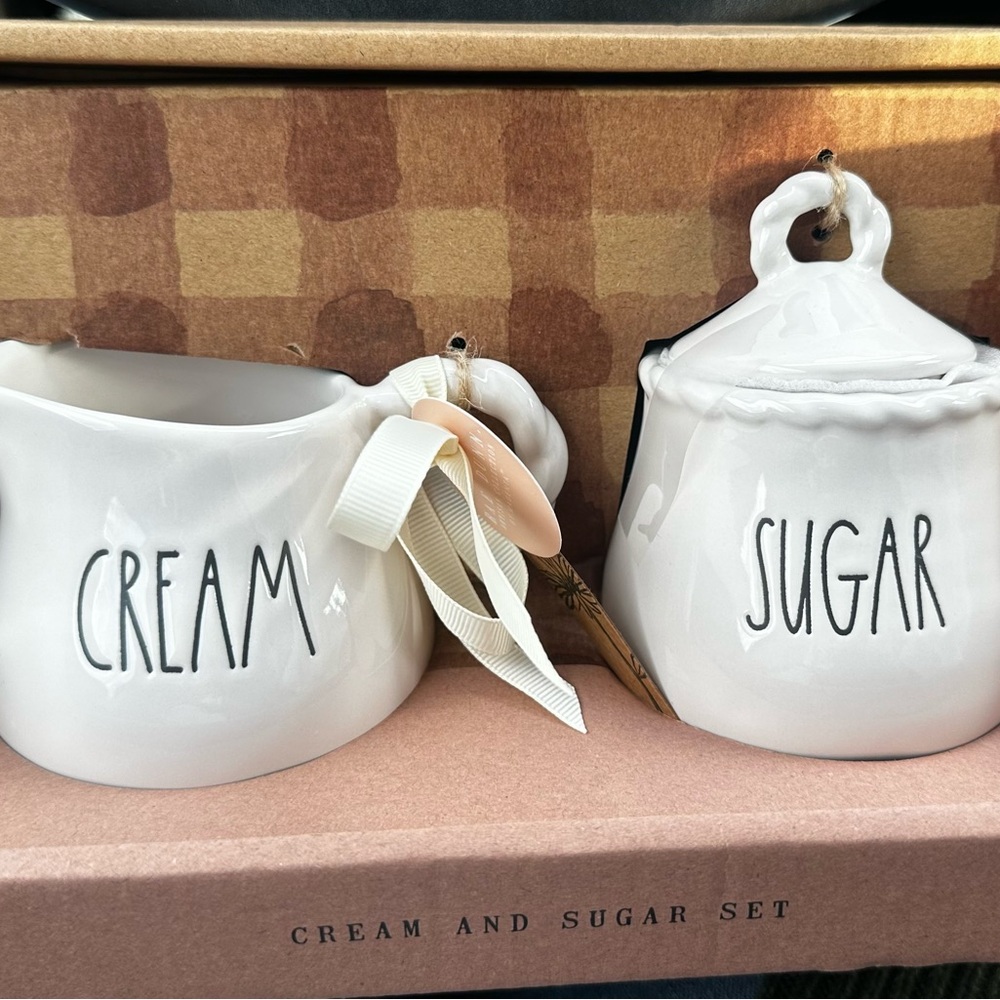 NWT Rae Dunn Cream and Sugar Set